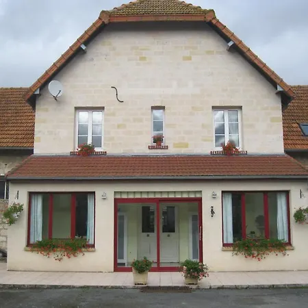 弗勒里花园酒店 Vauxaillon