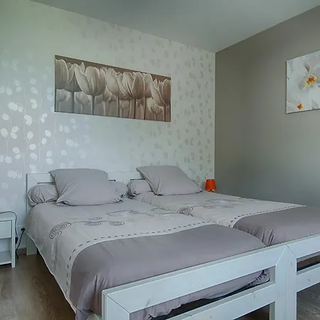 Çiftlik konaklama Au Jardin Fleuri Vauxaillon