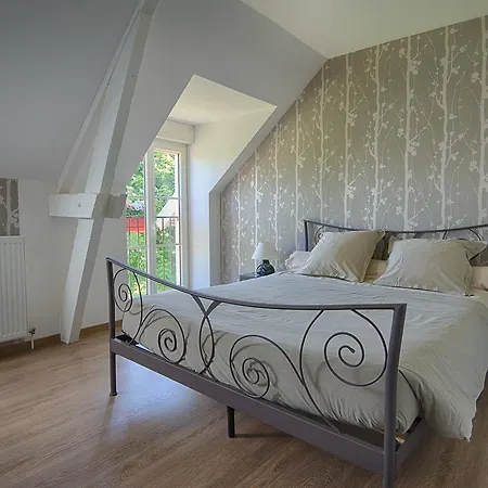 Au Jardin Fleuri Çiftlik konaklama Vauxaillon