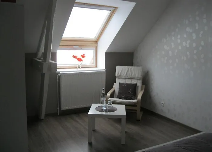 Au Jardin Fleuri Фермерский дом Vauxaillon